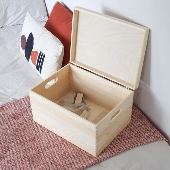 Herinneringskist met naam - Gepersonaliseerd cadeau baby - Bewaarkist met naam en datum - Houten bewaarbox - Fien & Feau van Fien & Feau — afbeelding 2