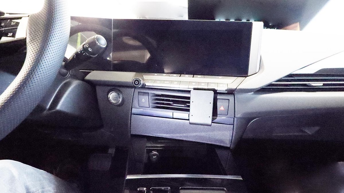 Proclip Opel Astra 22- Center mount