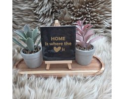 Robuust Wenstegeltje 10x10 cm – “Home is where the is” – Handgemaakt Cadeau voor Thuis – Trendy nu – Cadeau – Housewarming – Decoratief Tegeltje met Standaard – Cadeau Idee