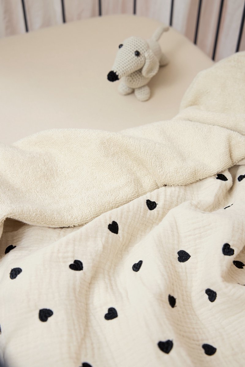 Meyco Baby Sweet Heart Ledikant Deken - Pre-washed Hydrofiel - Soft Sand - 100x150cm - 1.5 TOG – foto 4