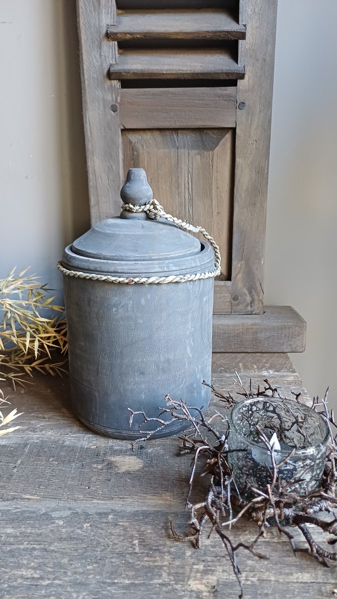 Pot met deksel 27cm
