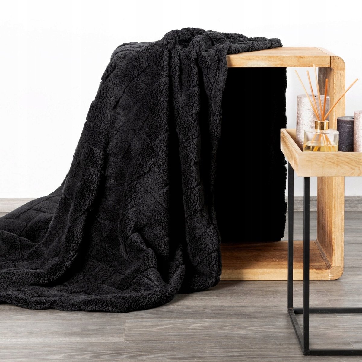 Eurofirany Zachte Pluche Plaid 170x210cm - Stijlvolle Dekentje voor Bank of Bed black