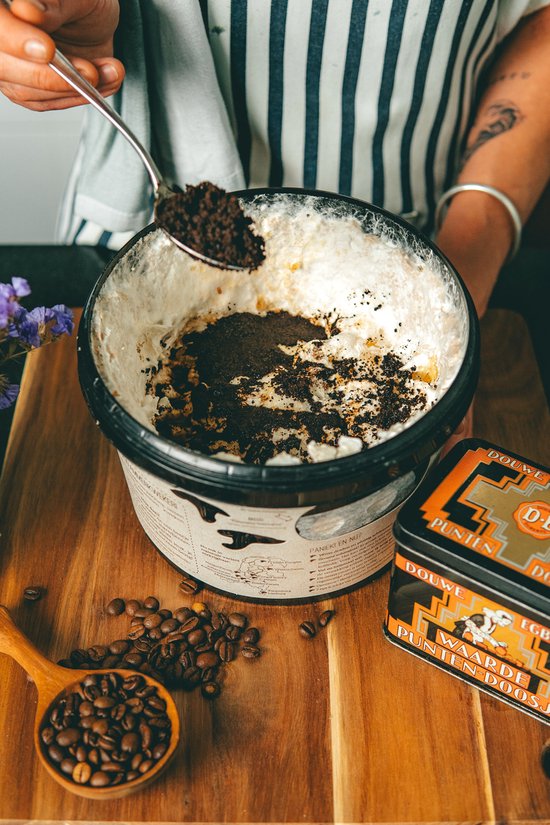 Oesterzwam Growkit – Zelf Paddenstoelen Kweken op Koffiedik – Herstartbaar & Duurzaam Cadeau – Gerecycled Plastic – Sociaal geproduceerd in Nederland – Fryslân Fungies - Aanrecht moestuin - Van Koffie naar Paddenstoel