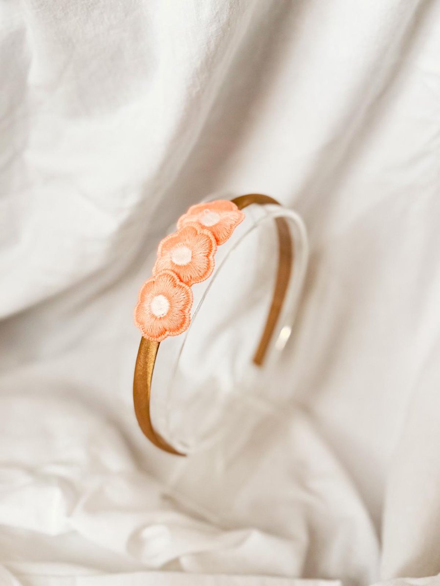 Diadeem Daisy - Peach - Haarbanden voor Meisjes - Handgemaakte Haaraccessoires voor Kinderen