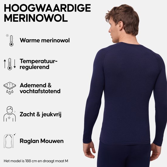 Man in donkerblauw thermoshirt met lange mouwen, raglanmouwen