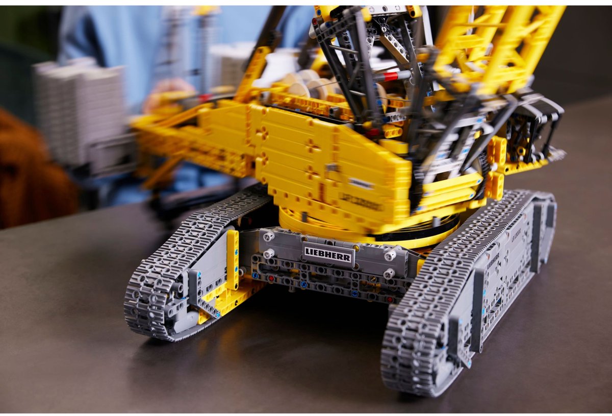 LEGO Technic Liebherr Rupsbandkraan LR 13000 Kraan met Afstandsbediening voor Volwassenen - 42146 — afbeelding 24
