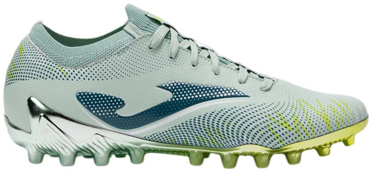 Blauwe Joma Striker AG voetbalschoenen EU 37, ontworpen voor kunstgras, met een aerodynamisch ontwerp en grip.