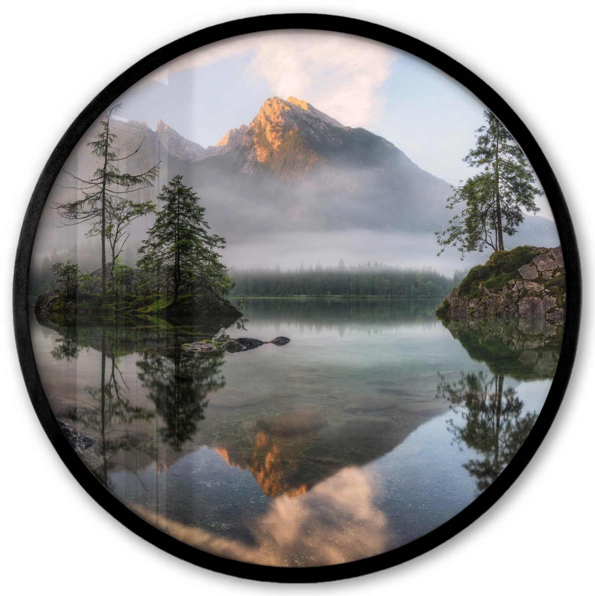 FrameYourWall Poster in lijst Rond - Fotolijst 40x40 cm - Posters - Water - Landschap - Berg - Bomen - Ronde posterlijst zwart - Decoratie - Wanddecoratie woonkamer - Muurdecoratie slaapkamer Bergen - Water