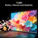 CHIQ QLED TV met een bloemrijk QLED display, met levendige kleuren en exploderende bloemblaadjes.