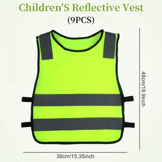 Lichtgroen kinder veiligheidsvest met reflecterende strepen en zwarte biezen. Afmetingen 48cm/18.9inch hoog en 39cm/15.35inch breed.