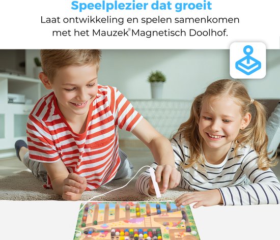 Jongen en meisje spelen lachend met een magnetisch doolhof van Mauzek. Spelplezier dat groeit met ontwikkeling.