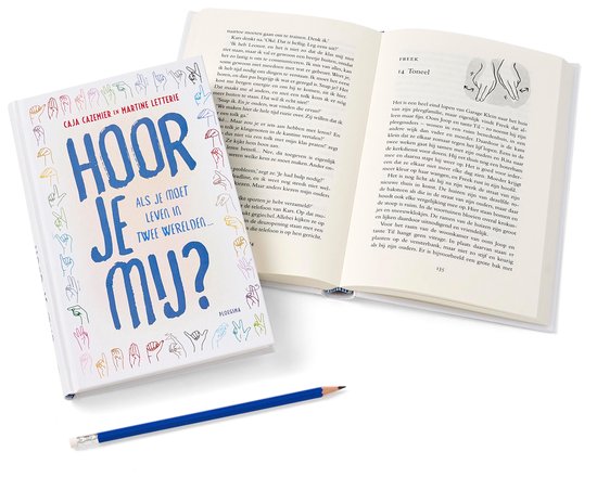 Twee boeken met de titel 'Hoor je mij?' in grote blauwe letters, omringd door kleine afbeeldingen van handen die gebaren maken.
