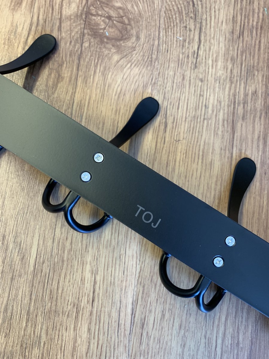 Kapstok met hangers | Dé kantoorspecialist - Kantoormeubelen Zuid