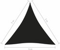 Zwart driehoekig zonnedoek met afmetingen 5 x 5 x 5 meter.