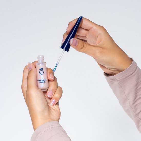 Herome Glamour Nail Whitener - met een Parelmoerglans - Camoufleert Doffe of Verkleurde Nagels - 10ml.