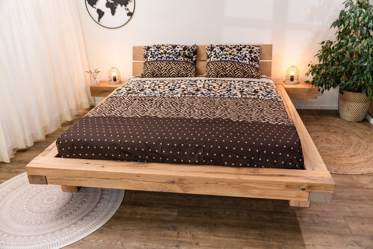 balken bed - puur natuur - massief eiken - inclusief hoofdbord en doorlopend nachtkastje - 160 x 200