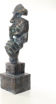 Beeld van kunsthars - "De Fluisteraar" resin sculptuur