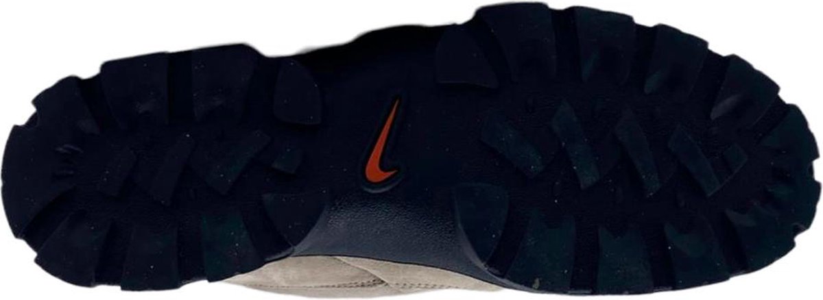 nike lahar fossil