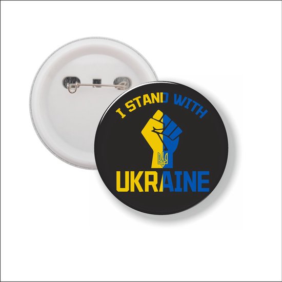 Foto: Button met speld i stand with ukraine oekraine