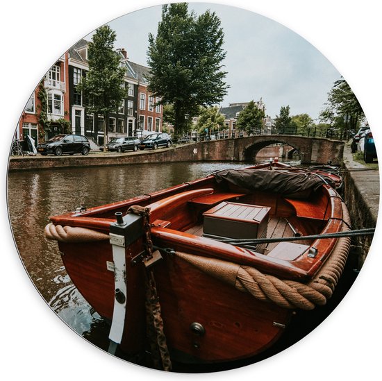 WallClassics - Dibond Muurcirkel - Boot in Amsterdamse Gracht - 100x100 cm Foto op Aluminium Muurcirkel (met ophangsysteem)