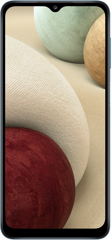 Voorkant van een blauwe Samsung Galaxy A12 met druppelvormige inkeping voor de camera.