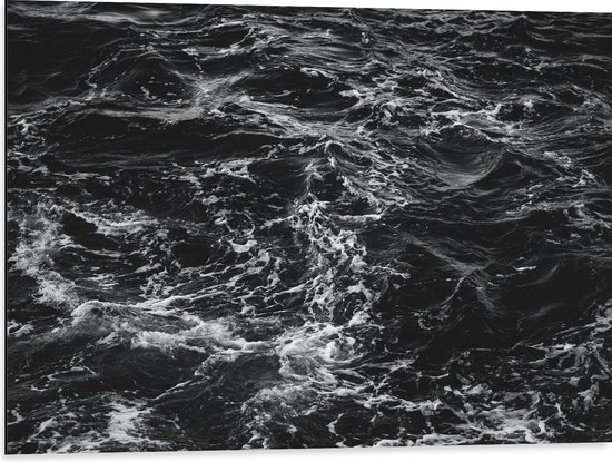 WallClassics - Dibond - Golvende Zee Zwart/Wit - 80x60 cm Foto op Aluminium (Wanddecoratie van metaal)