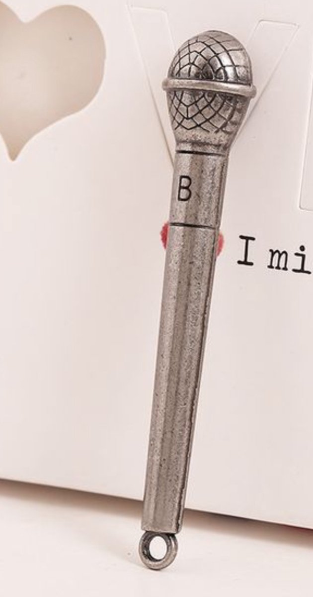 Microfoon hanger (zonder ketting) | zilver gekleurd