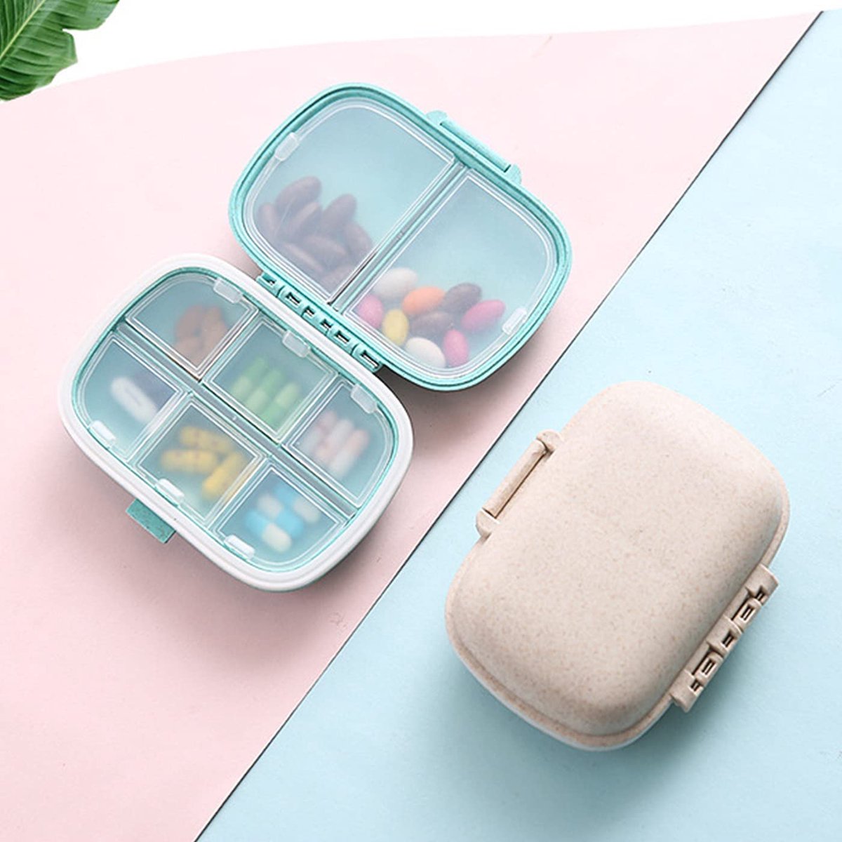 Pillendoos, tablettenbox, 8 vakken, 2 kleuren, handige medicijnbox, vochtbestendige constructie, BPA-vrij, voor reizen en dagelijks gebruik, blauw + beige