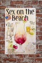 Wandbord - Sex on the beach - Metalen wandbord - Cocktail - Mancave decoratie - Metal sign - Tekst bord - 20 x 30cm - Drank - Metalen decoratie - UV bestendig - Metalen borden - Cocktails - Wandbord