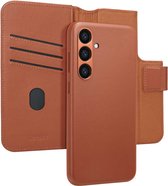 Accezz Hoesje Geschikt voor Samsung Galaxy S23 FE Hoesje Met Pasjeshouder - Accezz Leather Bookcase 2-in-1 Geschikt voor MagSafe - bruin