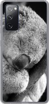 Geschikt voor Samsung Galaxy S20 FE hoesje - Slapende koala op zwarte achtergrond in zwart-wit - Siliconen Telefoonhoesje