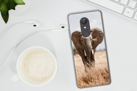 Coque Xiaomi Redmi 5 - Éléphant intimidant se dirige vers la caméra - Coque de téléphone en Siliconen