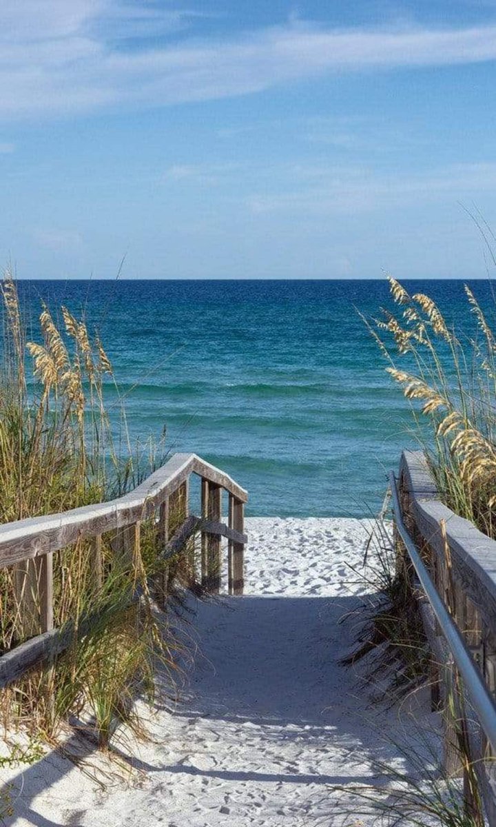 Fotobehang - Sandy Boardwalk 150x250cm - Vliesbehang