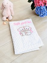 Personalized white-pink baby blanket with bears and a dedication embroidered