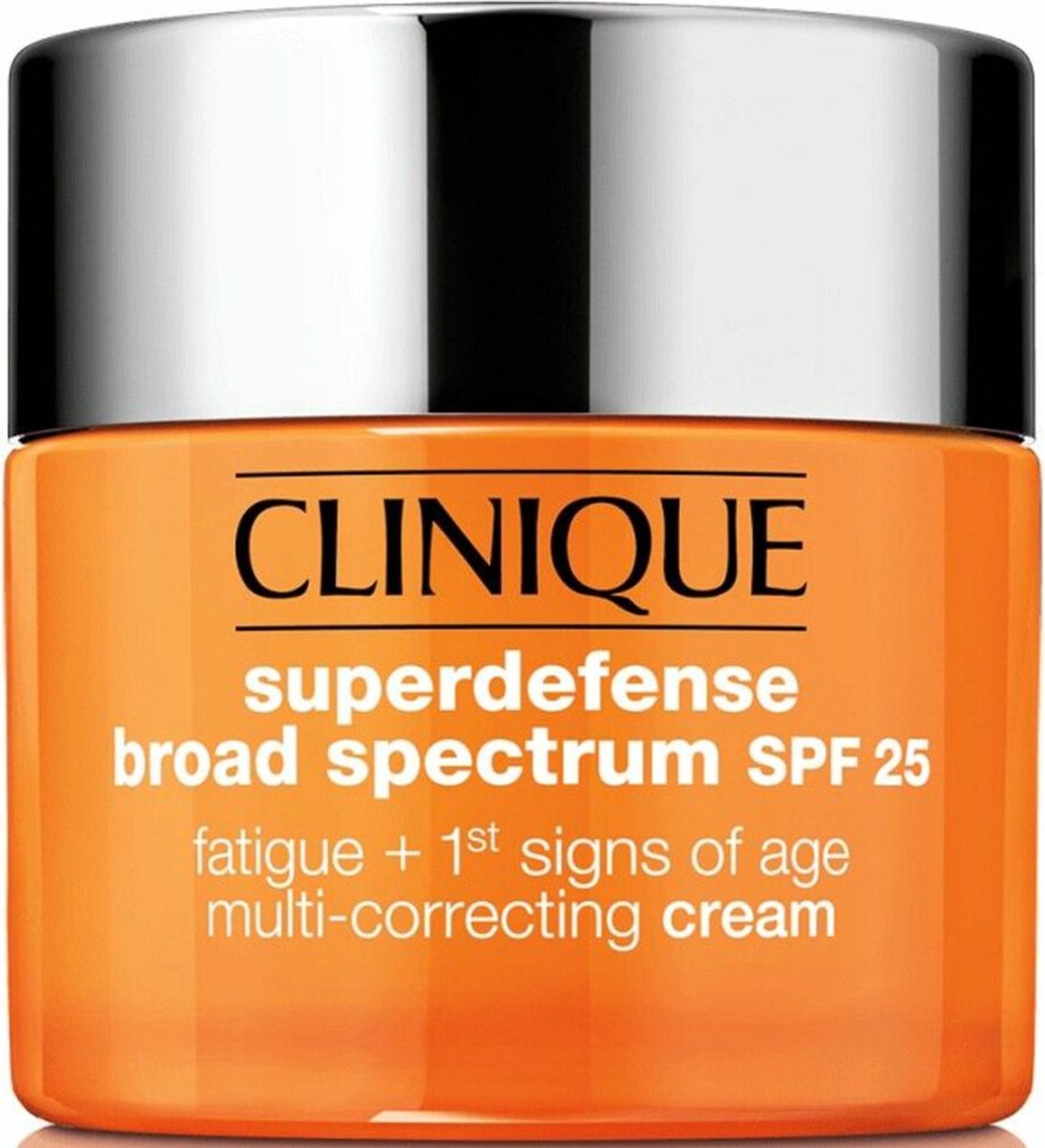 Bol.com Clinique SuperDefense Fatigue Cream + 1st Signs of Age Multi-Correcting Cream SPF 25 - 50 ml aanbieding