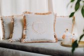 Embroidered pillow / personalised pillow / monogram pillow / decorative cushion 40x 40 beige velvet letter E