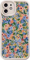 Casimoda® hoesje - Geschikt voor iPhone 12 - Floral Garden - Effen telefoonhoesje met lensbescherming - TPU - Backcover - Blauw