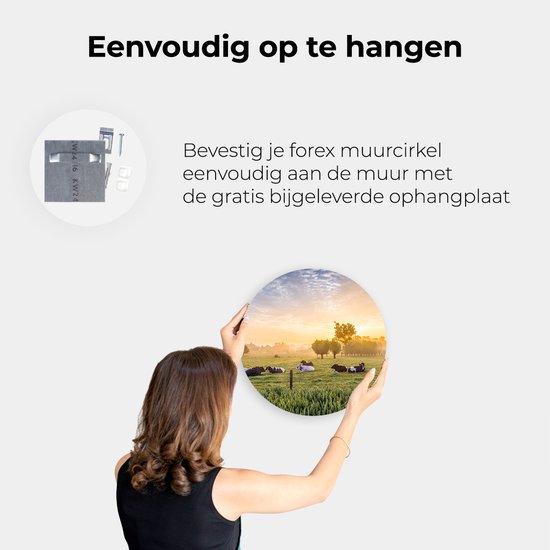 Artaza Forex Muurcirkel Koeien In De Wei Tijdens Zonsopgang - 70x70 cm - Wandcirkel - Rond Schilderij - Wanddecoratie Cirkel - Muurdecoratie