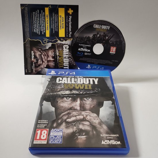 Call of Duty: WWII PS4 game doos, Blu-ray disc en handleiding.