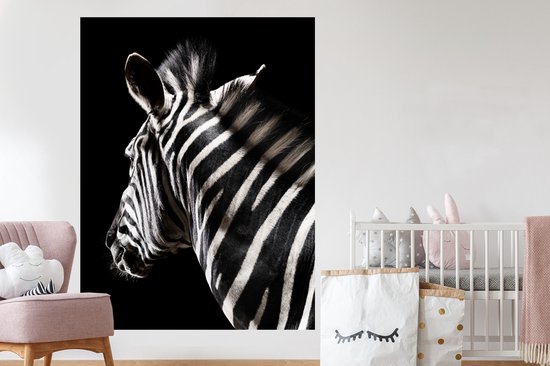 Sticker Muursticker Animaux - Gros plan de zèbre sur fond noir - 120x160 cm - film autocollant - sticker mural repositionnable XXL /