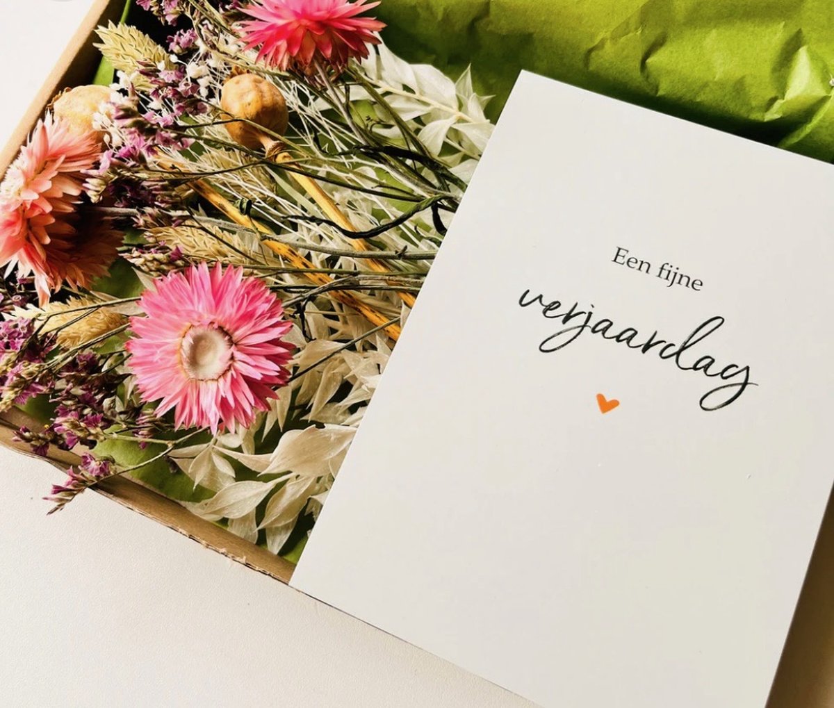 Droogbloemen verjaardag - brievenbuscadeau - verjaardagskaart - kerstcadeautje - sinterklaas - bloemetje - verjaardagscadeau vrouw