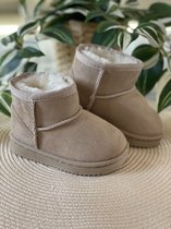 Winter boots beige