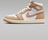 Nike Air Jordan 1 Retro High OG - Sneakers - Unisex - Maat 44 - Praline/Sail/Wit