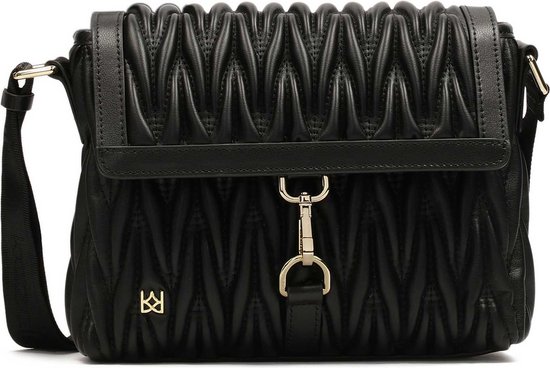 Black belt handbag decorated with a three-dimensional crease