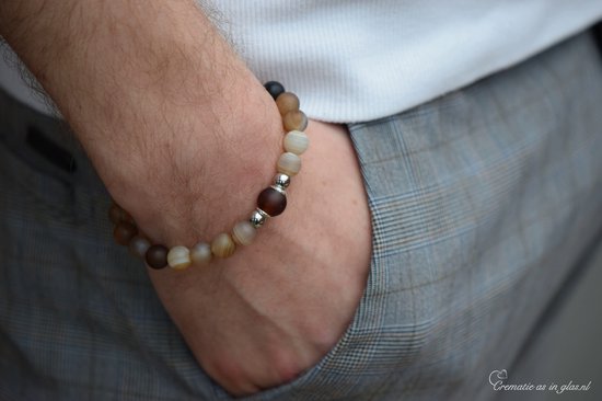 Urn-Crematie-as Heren armband- As in glaskraal met natuursteen/edelsteen Streep Agaat kralen -Sieraad wordt voor u op maat gemaakt!-Armband met crematie-as verwerkt in kraal van glas-Herinnering-Assieraad-Crematie-as van mens-dier in glas gesmolten