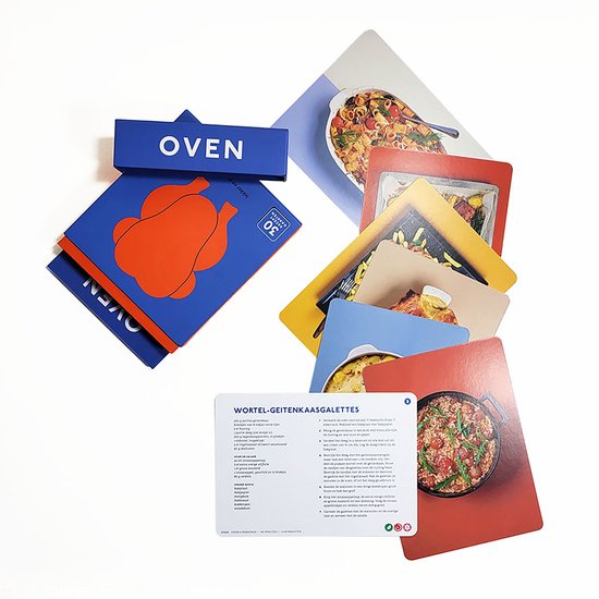 Receptkaart met wortel-geitenkaasgalettes op een lichtblauwe achtergrond.
