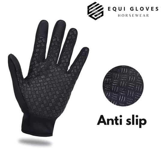 Zwarte rijhandschoen met antislip-textuur op de handpalm. Tekst "Anti slip".