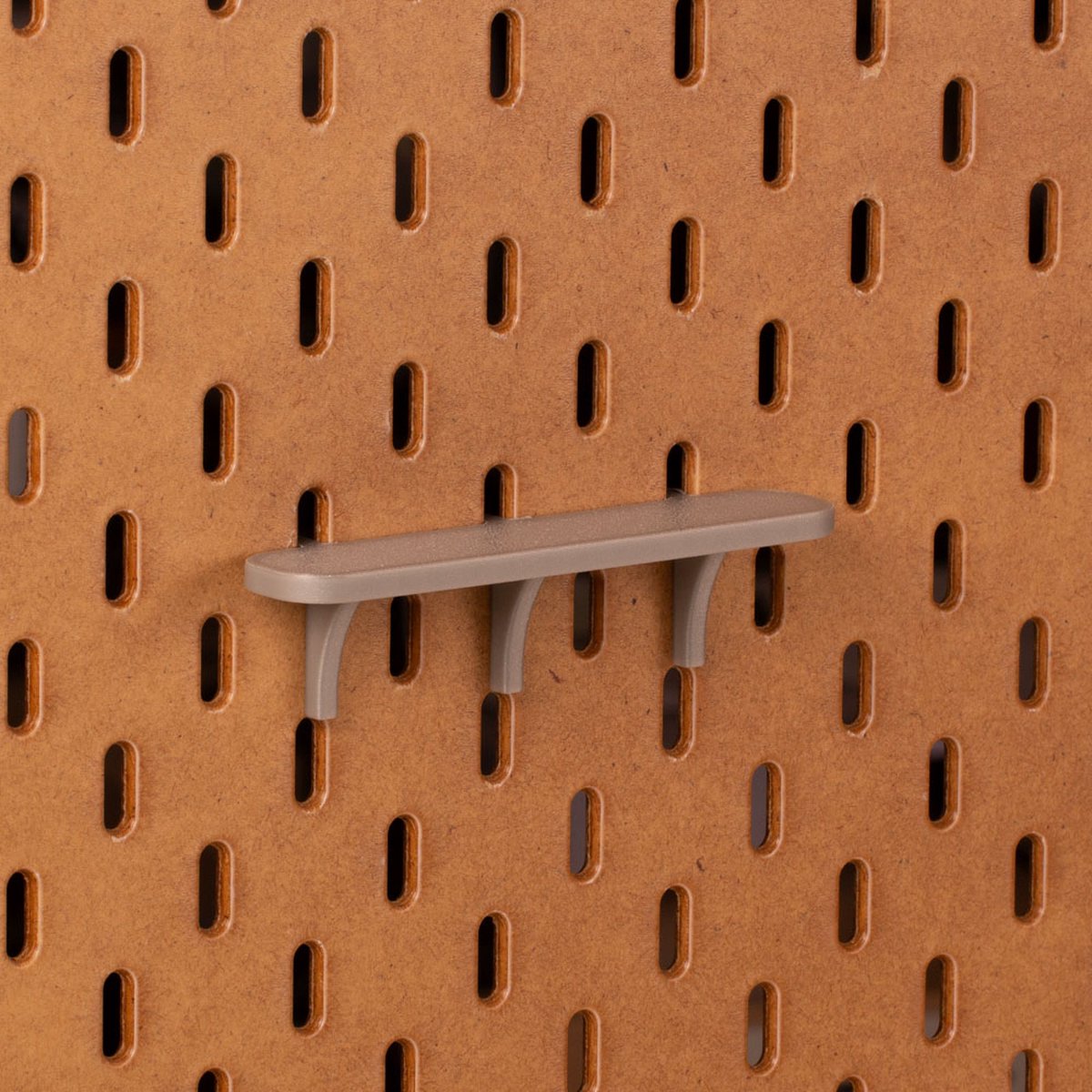 Standaard plankje vlak voor Ikea Skadis Pegboard 12x2,5 cm - Zilver - Display