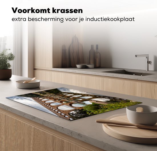 KitchenYeah® Inductie beschermer 81.6x52.7 cm - Weerspiegeling in het heldere water van de Pont du Gard in Zuid-Frankrijk - Kookplaataccessoires - Afdekplaat voor kookplaat - Inductiebeschermer - Inductiemat - Inductieplaat mat