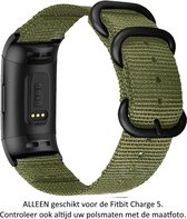 Leger Groen Nylon Bandje geschikt voor Fitbit Charge 5 & Charge 6 – Maat: zie maatfoto – army green nylon smartwatch strap - Polsbandje - Groene Horlogeband / Polsband / Armband met gesp sluiting